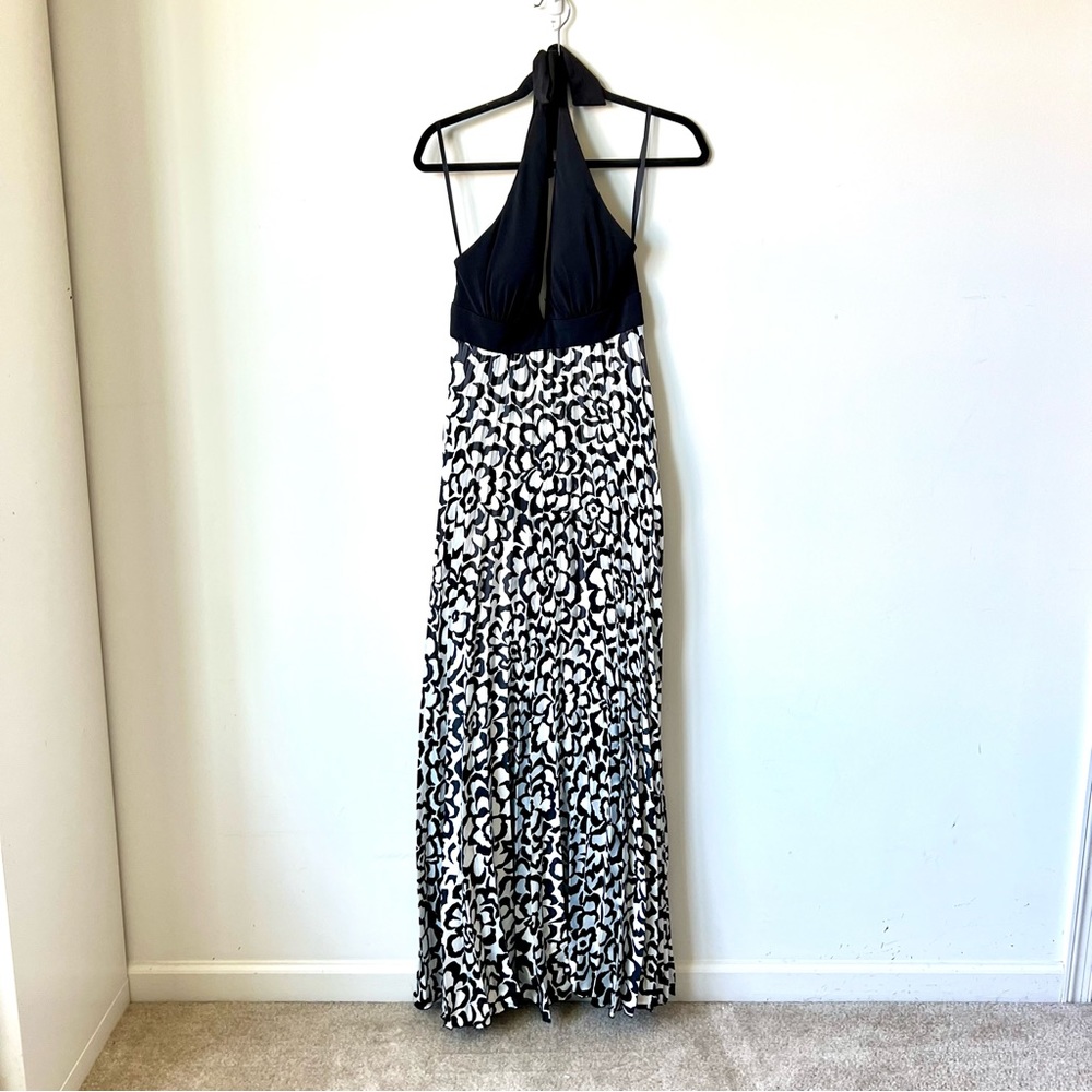 BETSEY & ADAM V-Neck Floral Pleated Halter Prom Gown—SZ. 6 - Picture 12 of 13